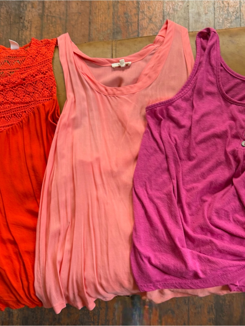 3 Women's Sleeveless Tank Top